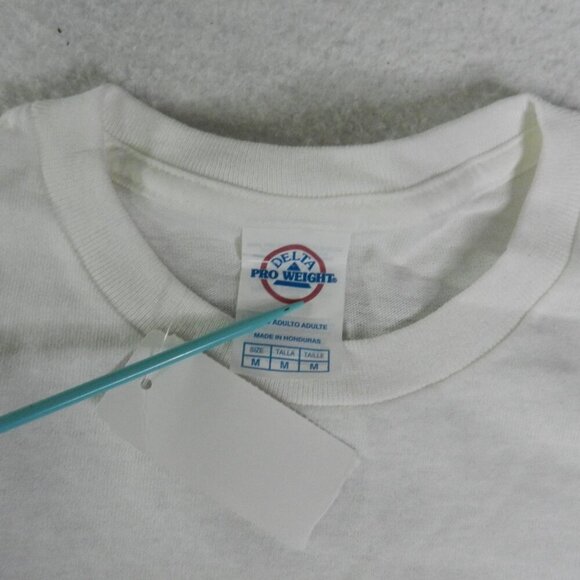 Looney Tunes T-Shirt Adult Size Medium Bugs Tweety Taz Daffy Cotton Tee Y2k - Picture 2 of 10